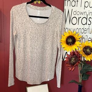 NWOT Soybu Floral Long Sleeve Yoga Top
